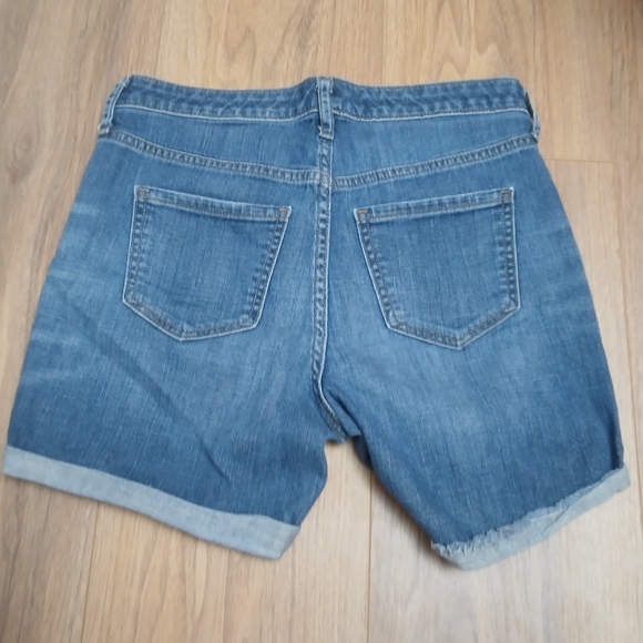 Universal Thread Distressed Mid Rise Boyfriend Short - Picture 7 of 8